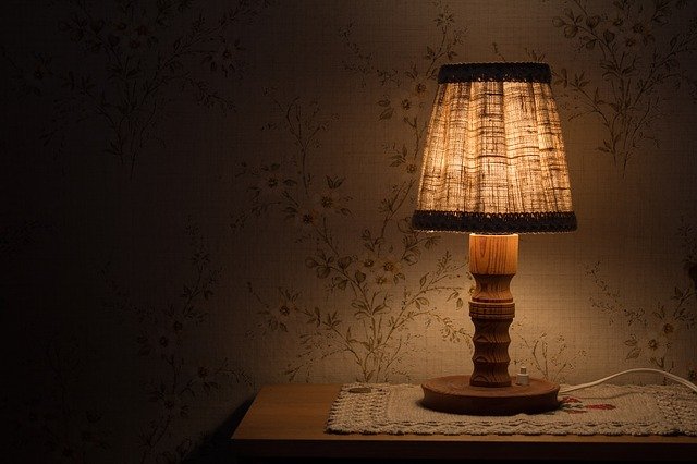 How To Choose A Table Lamp